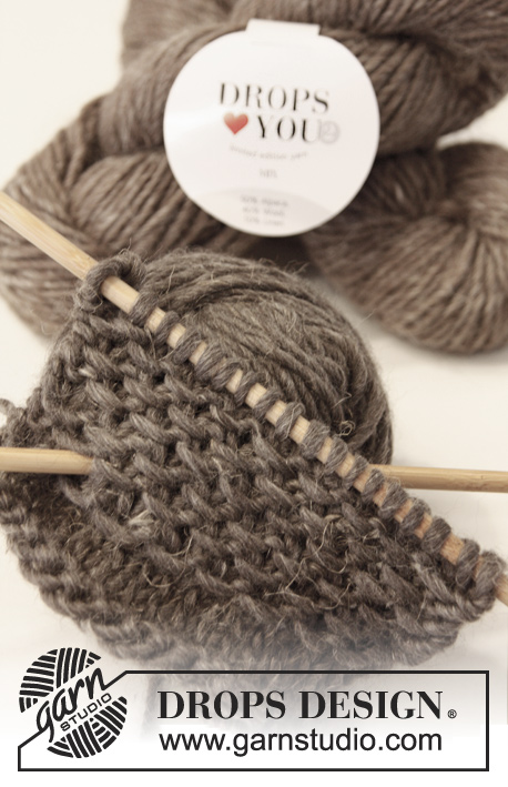 Hilda / DROPS Extra 0-853 - Knitted DROPS Neck warmer in Drops Loves You #2 or Snow