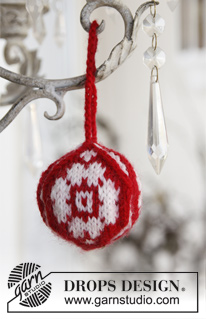 Advent Rose / DROPS Extra 0-856 - Gestrickte DROPS Weihnachtskugel in “Karisma”