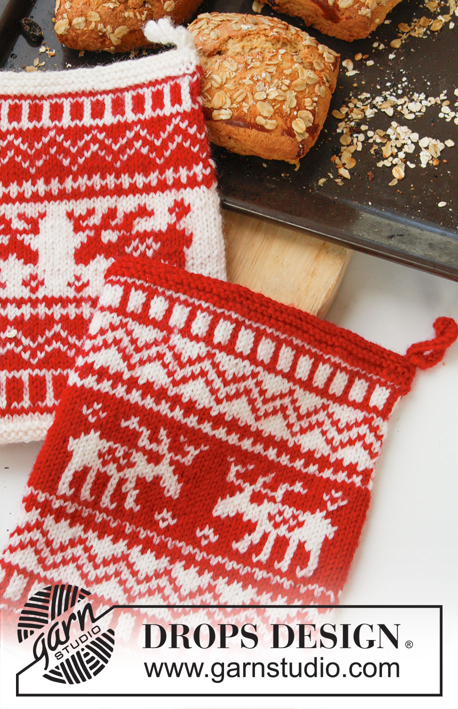 Oh Deer / DROPS Extra 0-869 - Gebreide DROPS pannenlap voor Kerst met Noors patroon van “Muskat”. 
