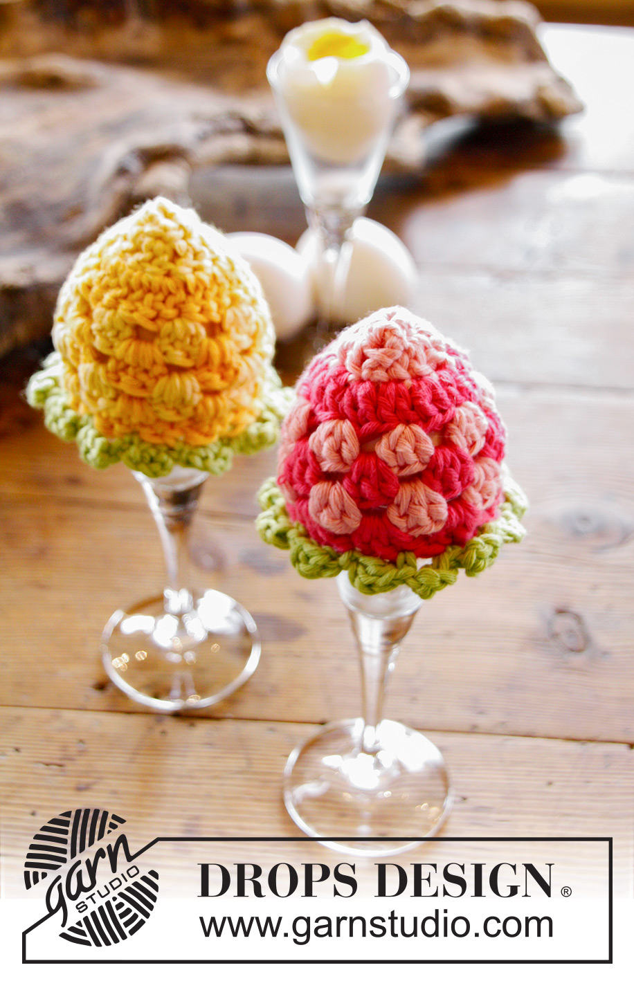 Easter Morning / DROPS Extra 0-912 - DROPS Easter: DROPS egg warmers and napkin holders in ”Paris”.