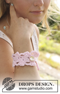 Collars & Jewellery / DROPS Extra 0-933