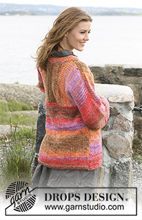 Harvest Festival / DROPS 104-18 - DROPS jacket in ”Inka” knit in different directions.
Size: S to XXXL