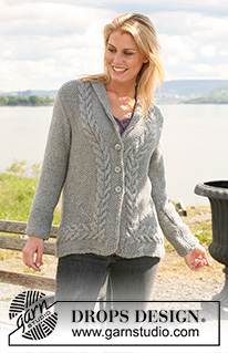Moon Light / DROPS 108-52 - Gestrickt DROPS Jacke mit Zopfmuster in „Silke-Alpaca”. Grösse S - XXXL.