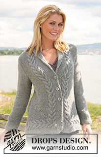Moon Light / DROPS 108-52 - Gestrickt DROPS Jacke mit Zopfmuster in „Silke-Alpaca”. Grösse S - XXXL.