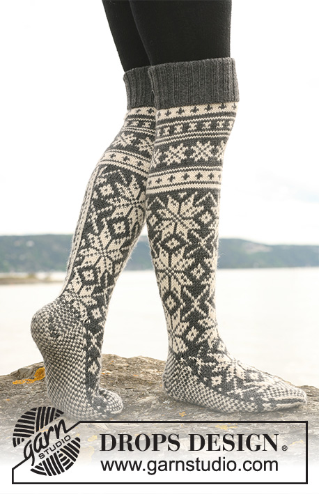 Northern Stars Socks / 110-42 - Gratis strikkeoppskrifter fra DROPS Design