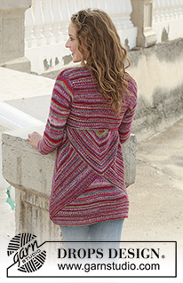 Domino Effect / DROPS 111-1 - Stickad DROPS kofta med dominorutor i ”Fabel”.
Strl S till XXXL.