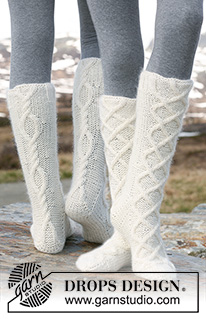 Aran Dance / DROPS 114-6 - DROPS palmikkosukat ”Merino Extra Fine”- ja ”Kid-Silk” -langoista.