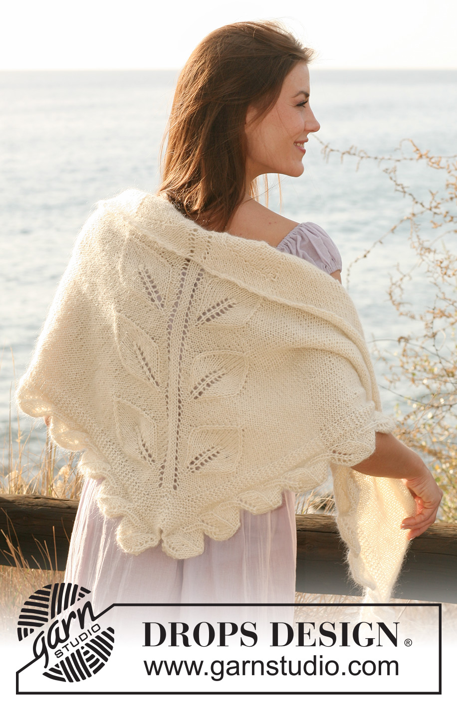 Spring Leaf / DROPS 118-2 - DROPS shawl with leaf pattern in ”Alpaca” and ”Kid-Silk”. 