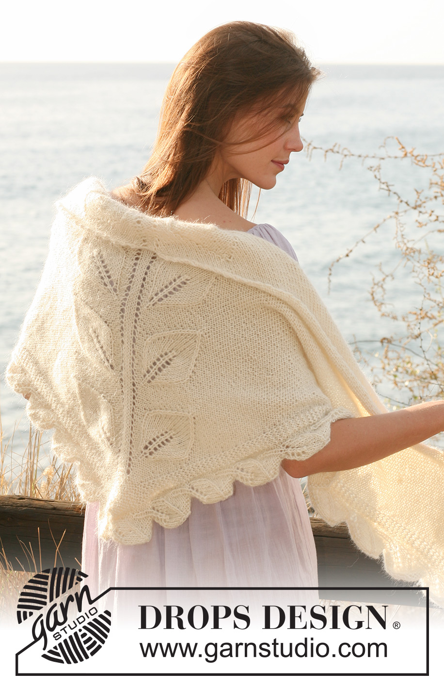 Spring Leaf / DROPS 118-2 - DROPS shawl with leaf pattern in ”Alpaca” and ”Kid-Silk”. 
