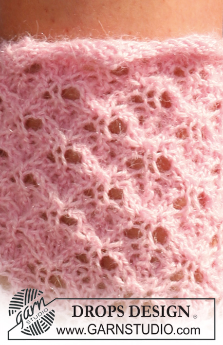 Pink Tickles / DROPS 118-32 - Stickade DROPS sockor i ”Alpaca” med hålmönster. 
Strl 35 till 43.