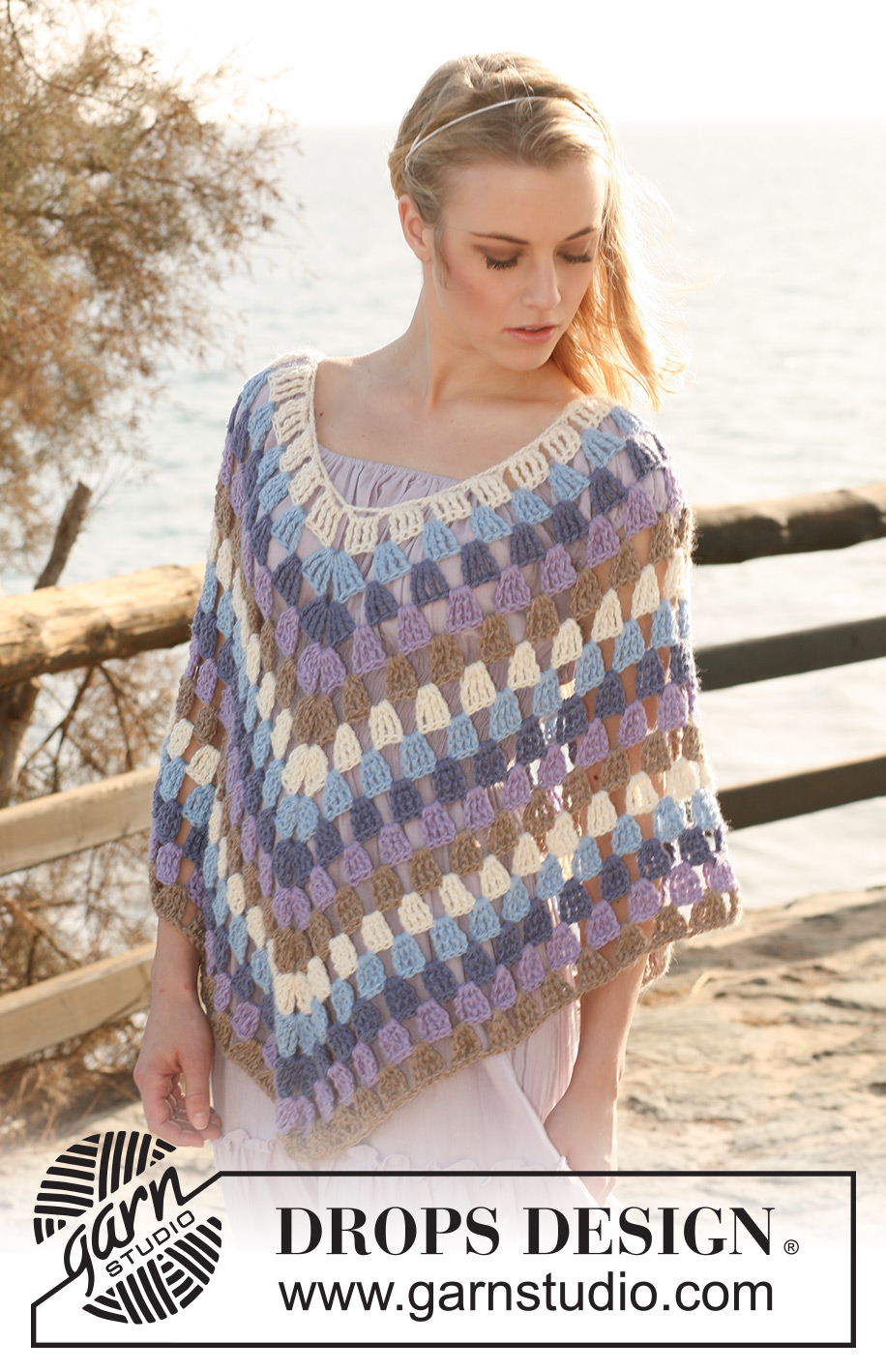 Melting Twilight Poncho / DROPS 119-12 - Poncho DROPS en ganchillo con 2 hilos “Alpaca”. Talla S-XXXL.
Diseño DROPS:  Patrón No. Z-487
