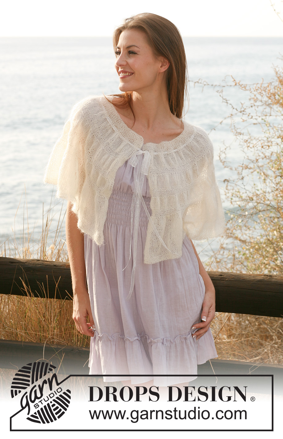 Fairy's Shrug / DROPS 119-17 - Capa corta DROPS en “Kid-Silk” con patrón de frunces.  Talla S – XXXL
Diseño DROPS:  Patrón No. KS-037
