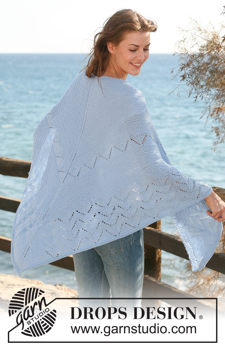 Blue Bayou / DROPS 120-4 - Knitted DROPS shawl in ”Delight” with lace pattern. Alternatively use ”BabyMerino”.