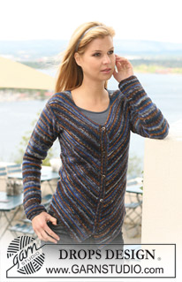 Sweet Victoria / DROPS 121-32 - Saco de punto DROPS en punto musgo con “Fabel”, con piezas delanteras sesgadas. Talla S – XXXL.
Diseño DROPS: Patrón No. FA-132
