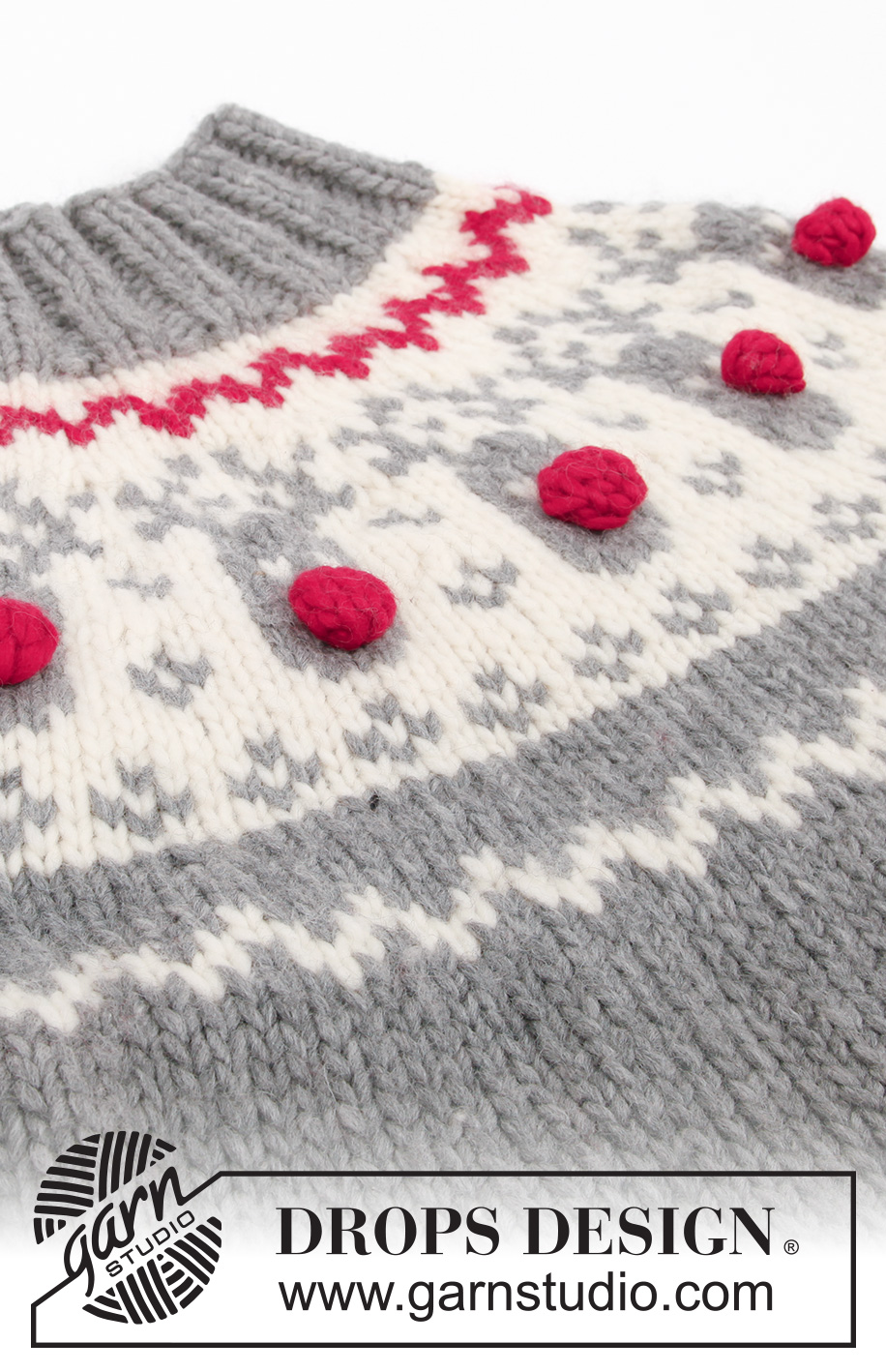 Rudolph / DROPS 122-1 - Pyöreäkaarrokkeinen DROPS pusero / joulupusero porokuvioilla ”Snow”-langasta. Koot XS-XXXL.