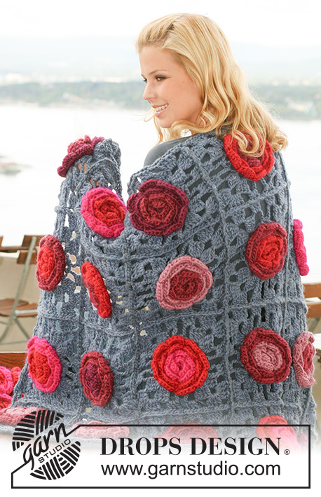 Field of Roses / DROPS 124-5 - Crochet DROPS blanket with flowers in ”Snow”. 