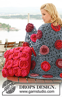 Dream of Roses / DROPS 124-6 - DROPS cushion cover with crochet flowers in ”Snow”.