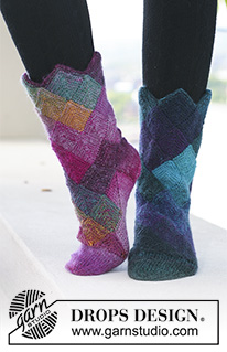 Mirage Socks / DROPS 126-38 - DROPS sokker med dominoruder i ”Delight”.