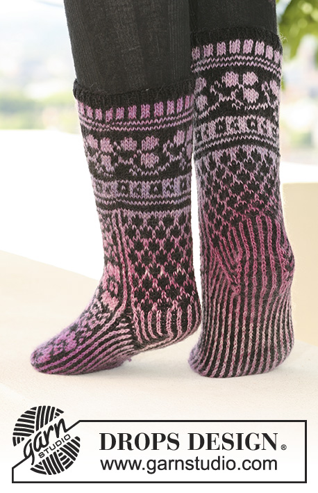 Ring of Roses Socks / DROPS 126-4 - DROPSi mustrilised sokid lõngadest ”Delight” ja ”Fabel”. 