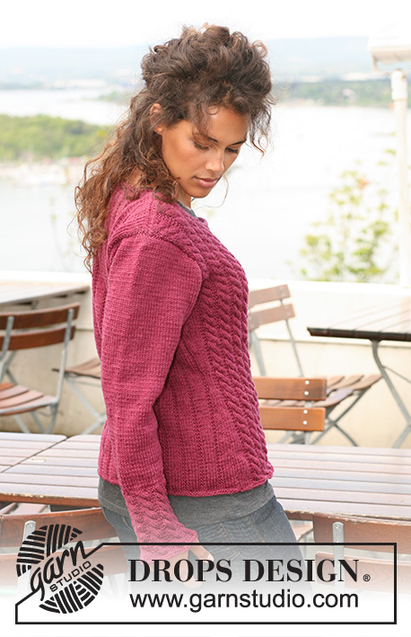 Cherry with a Twist / DROPS 126-6 - Saco asimétrico DROPS en “Karisma”, con torsadas en uno de los frentes. Talla: S – XXXL.