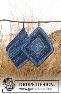 When in Bermuda / DROPS 128-30 - Knitted DROPS square pot holders in garter st in 2 threads ”Muskat Soft”.