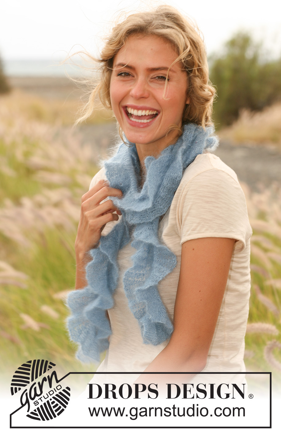 Orchid Garden / DROPS 129-28 - Knitted DROPS scarf with flounce in Kid-Silk.