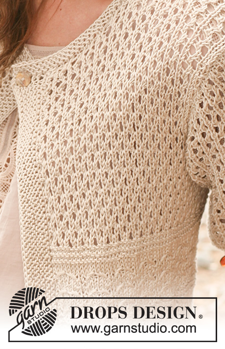 Meringue / DROPS 130-11 - Gestrickte DROPS Jacke mit Struktur- und Lochmuster in „Muskat”. Grösse S - XXXL. 