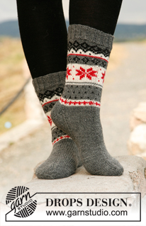 Fjord Rose / DROPS 131-42 - DROPS sockor i ”Fabel” med norskt mönster