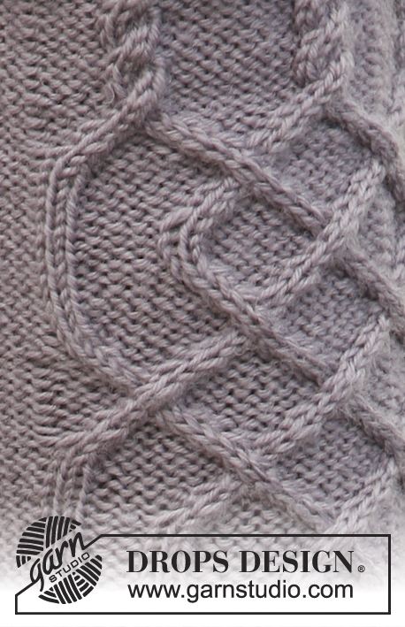 Riverdance / DROPS 132-8 - Chaussettes DROPS avec torsades, en ”Karisma”.   