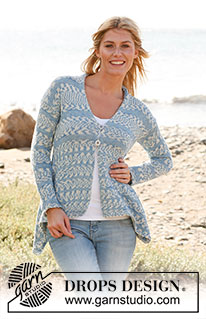 Blue Cloud / DROPS 136-17 - Knitted DROPS asymmetrical jacket in Muskat Soft. 
Size: S - XXXL. 
