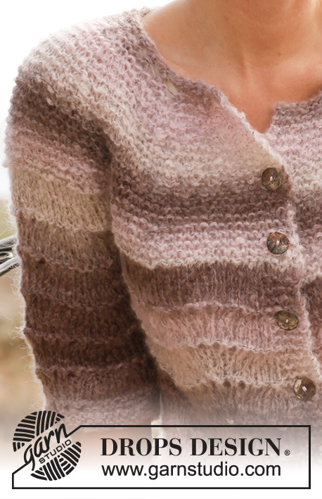 Moonlight Serenade / DROPS 137-23 - Knitted DROPS jacket with ¾ sleeves, wavy pattern and round yoke in ”Verdi”. Size: S - XXXL
