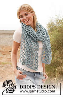 Free patterns using DROPS Alpaca Bouclé / DROPS 138-23