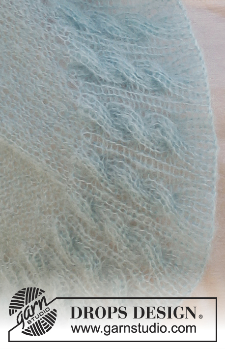 Ocean Waves / DROPS 138-24 - Knitted DROPS bolero with ¾ sleeves and cable edges in ”Vivaldi”. SIZE S - XXXL