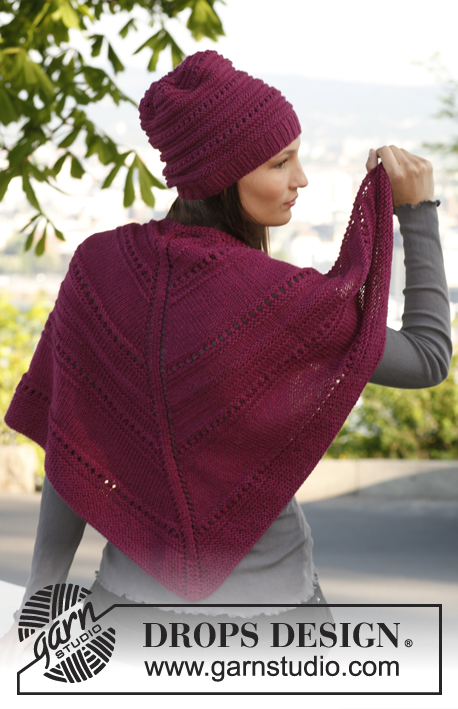 Aubergine / DROPS 142-29 - Gorro y chal DROPS tejidos con patrón simple para realzar textura, en “Karisma”.