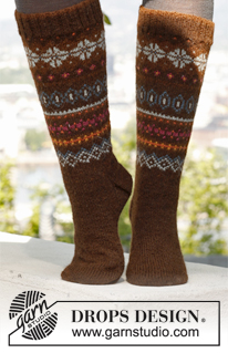 Autumn Aurora / DROPS 143-29 - Knitted DROPS socks with fair-isle pattern in ”Alpaca”.