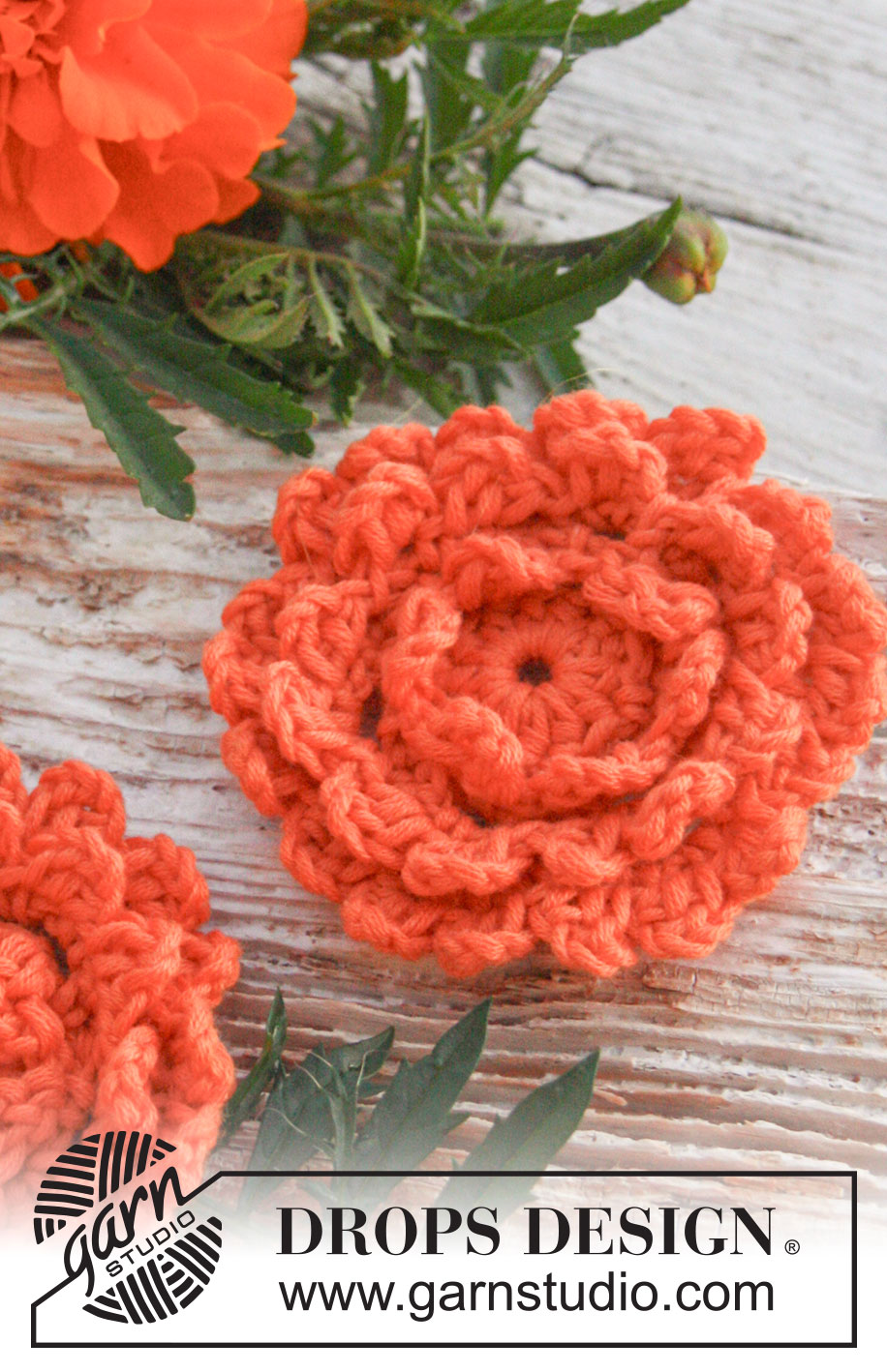 Marigold / DROPS 147-49 - Crochet DROPS tagetes flowers in ”Safran”.