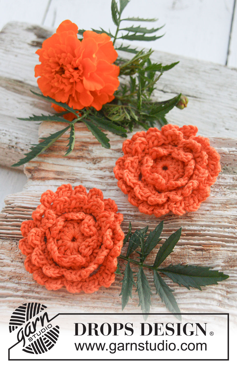 Marigold / DROPS 147-49 - Crochet DROPS tagetes flowers in ”Safran”.