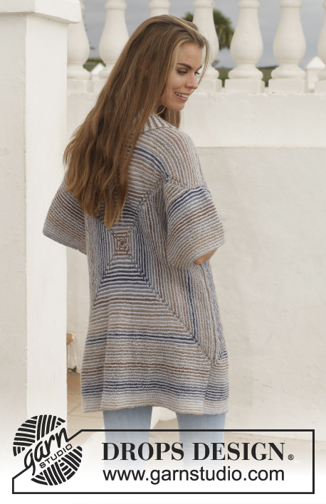 Blue Maze / DROPS 153-13 - Vinkelstickad DROPS kofta i ”Delight” och Alpaca med rätstickning och sjalkrage. Stl S - XXXL.