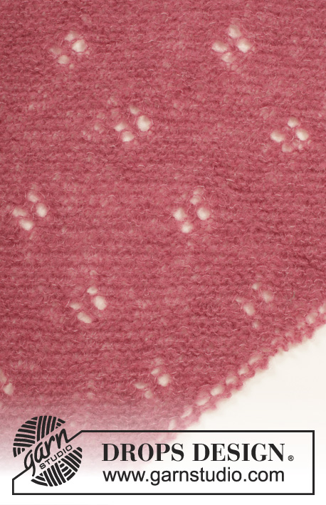 Azalea / DROPS 156-39 - Ainaoikeinneulottu DROPS pitsihuivi ”Brushed Alpaca Silk” -langasta.