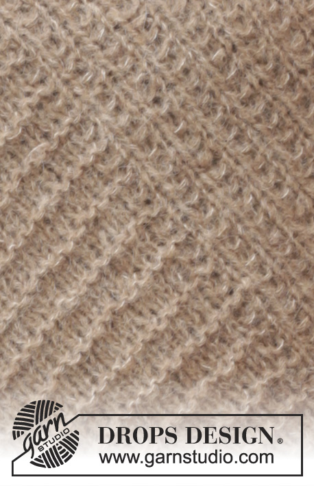 Peru / DROPS 156-48 - Poncho DROPS au point mousse, tricoté avec 2 fils ”Brushed Alpaca Silk”. Du S au XXXL.