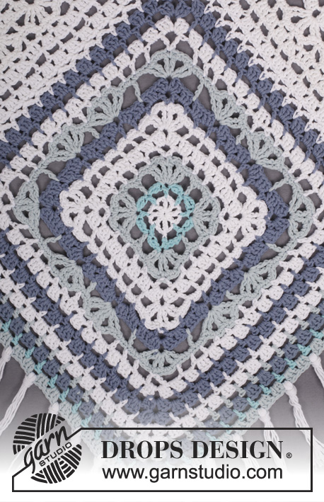 Bohemian Blues / DROPS 162-2 - Crochet DROPS poncho in Paris. One-size
