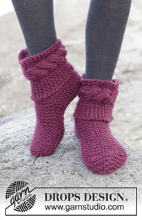 Violetta / DROPS 163-15 - Knitted DROPS slippers in garter st in 2 strands ”Alaska”. Size 35-42