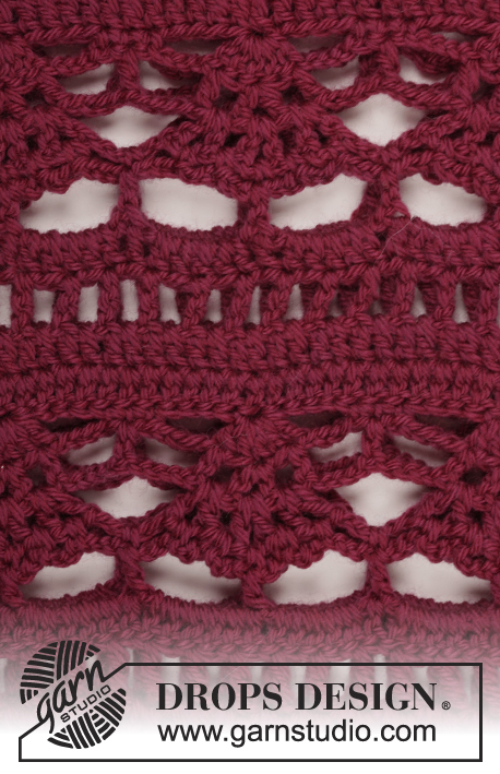 Holly Berry / DROPS 164-30 - Crochet DROPS shoulder piece with fans and lace pattern in ”Big Merino”. Size S-XXXL.