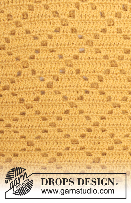 Vintage Honeycomb / DROPS 166-17 - Chaqueta a ganchillo DROPS con patrón de calados en cuadrados y cuello chal, en ”Alpaca”. Talla: S - XXXL.