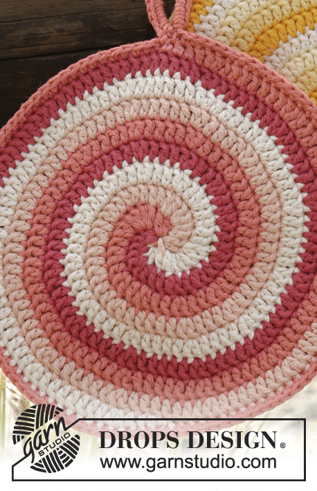 Candy Daze / DROPS 170-23 - Crochet DROPS pot holder with stripes and spiral in ”Paris”.