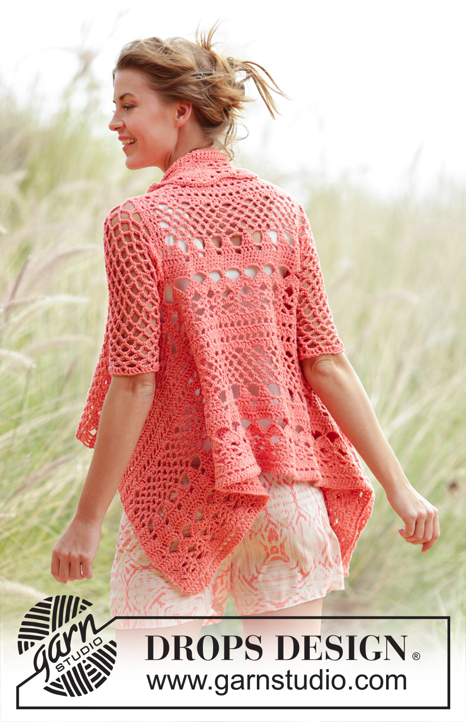 Peach Dream / DROPS 170-26 - Gehaakt DROPS vest, wordt in een vierkant gehaakt met kantpatroon van ”Paris”. Maat: S - XXXL.