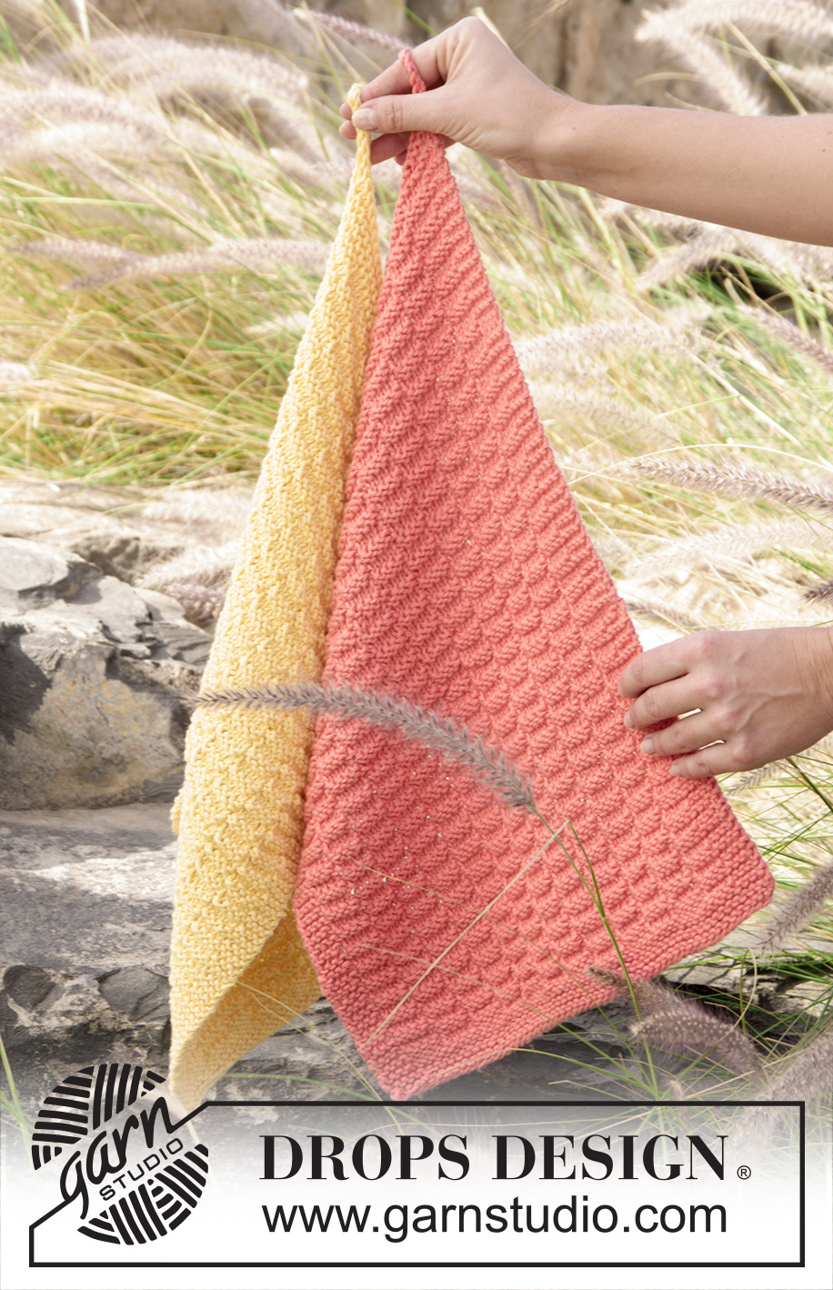 Brick Road / DROPS 170-35 - Knitted DROPS towel with textured pattern in ”Paris”.