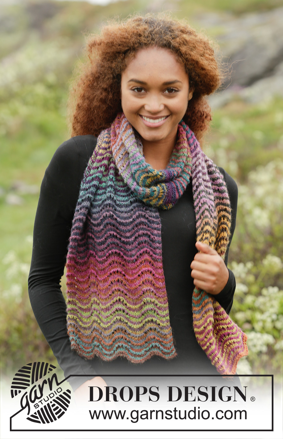 Rainbow Ripples / DROPS 171-17 - Knitted DROPS scarf with stripes and wave pattern in ”Delight”.