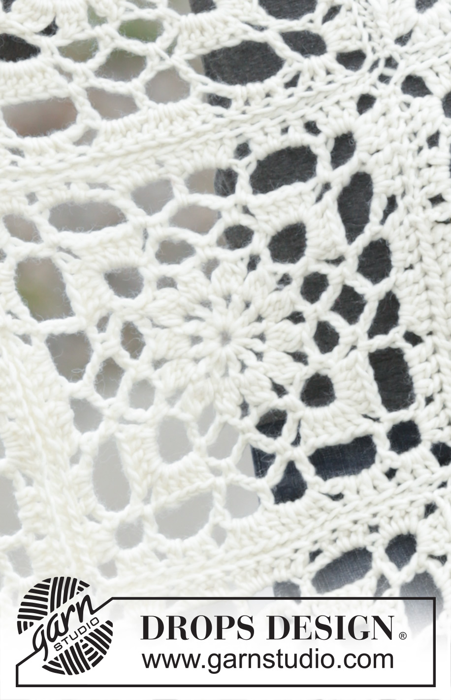 Winter Crystal / DROPS 171-53 - Couverture DROPS au crochet, composée de carrés, en DROPS Snow ou DROPS Wish.
