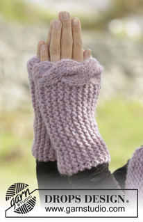 Cable Embrace / DROPS 171-57 - Knitted DROPS wrist warmers worked sideways in garter st and with cable edge in ”Andes”.